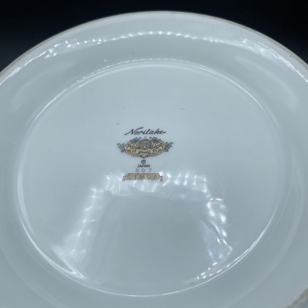 Noritake China ROSELANE ROUND COVERED BOWL With LID - Picture 11 of 13
